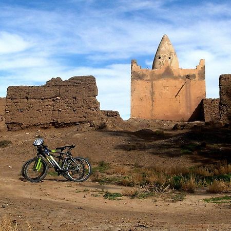 Dar Es Salam Hotell Skoura Exteriör bild